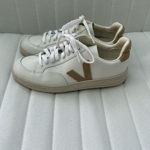 Veja size 8 leather sneakers tan and white